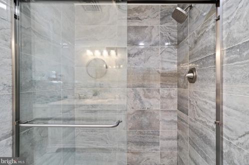 410 Lewistown Rd, Columbus NJ 08022-2222 exterior