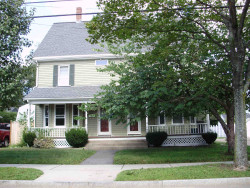 299 River St, Newton, MA 02465-1437