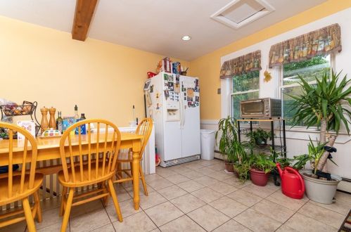 10 Carroll St, Weymouth MA 02189-1211 exterior