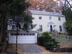 24 Oak Cliff Rd, Newton, MA 02460-2325
