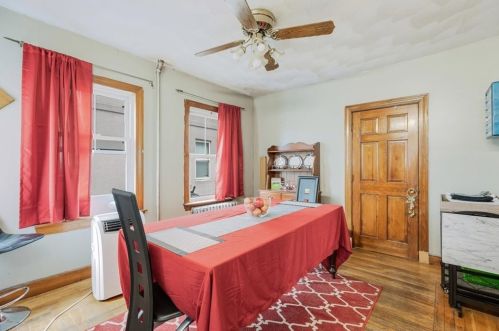 4 Walnut St, Taunton MA 02780-4255 exterior