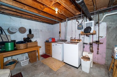 53 Standish Ave, Plymouth MA 02360-4165 exterior