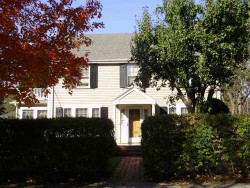 221 Winslow Rd, Newton, MA 02468-1713