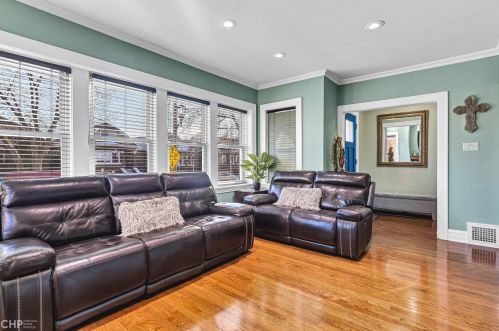 2614 Oak Park Ave, Forest View IL 60402-2533 exterior