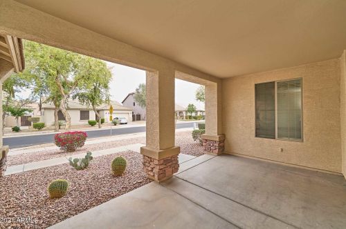 1813 Beautiful Ln, Phoenix AZ 85042-7073 exterior