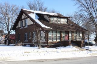 1102 Edgington Ave, Eldora, IA 50627-1737