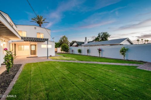 70 Edgemont Ave, Phoenix AZ 85035-2212 exterior