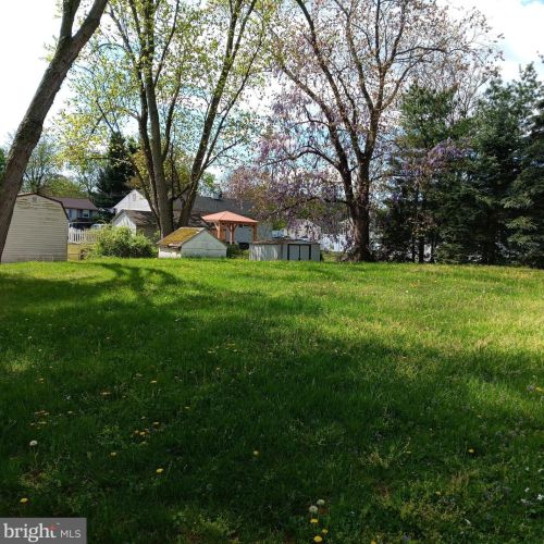 203 7 St, West Deptford NJ 08086-3129 exterior