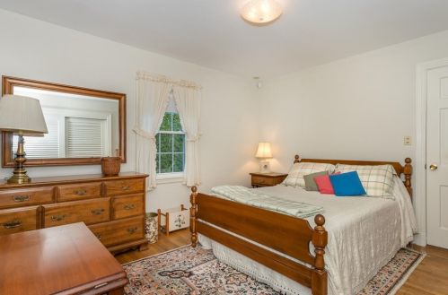 595 Randolph St, Canton MA 02021-1321 exterior