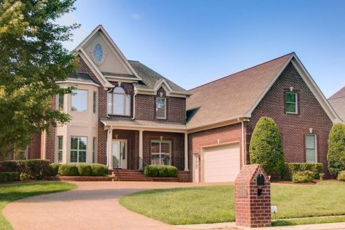 471 Bay Pt Dr, Gallatin TN  37066-4488 exterior