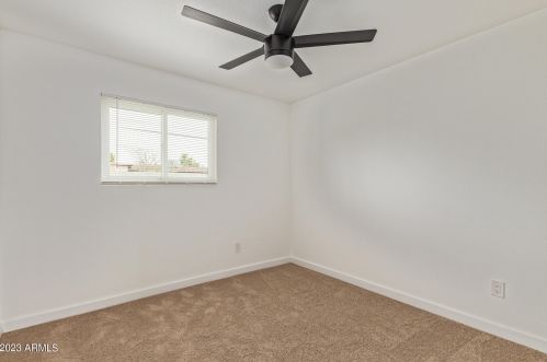 3320 Claire Dr, Phoenix AZ 85032-4933 exterior