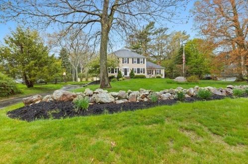 61 Forge Ln, Marshfield, MA 02050-5903