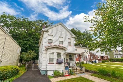 67 New St, Belleville, NJ 07109-2005