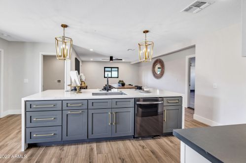 4115 Catalina Dr, Phoenix AZ 85015-6024 exterior