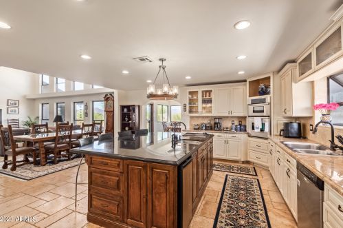 35825 17th Ave, Phoenix AZ  85086-7251 exterior