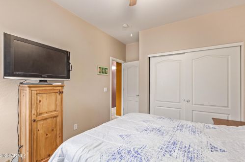 6715 37 Dr, Phoenix AZ 85053-3749 exterior