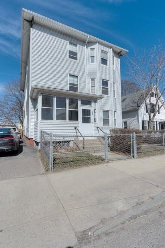 523 Cambridge St, Worcester, MA 01610-2647