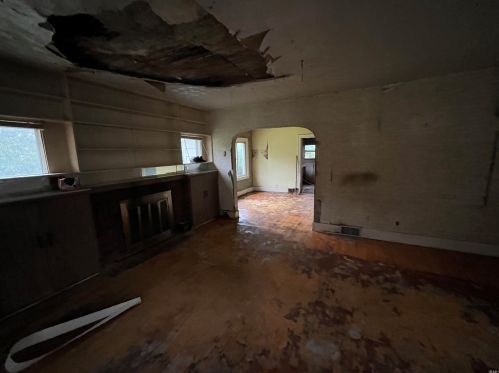 1746 Beardsley Ave, Elkhart, IN 46514-1823