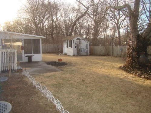 36 Barberry Dr, Seekonk MA 02771-4611 exterior