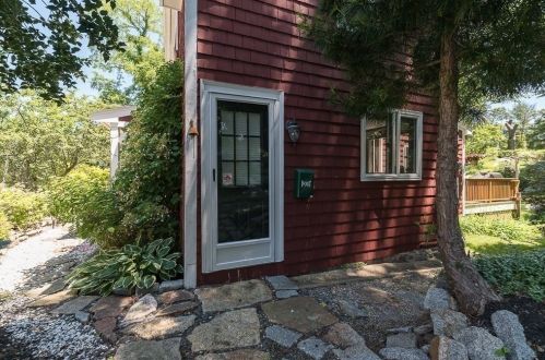 63 Curtis St, Rockport MA 01966-1237 exterior