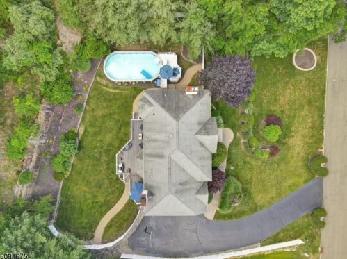 58 Finch Rd, Skyline Lakes, NJ 07456-2423