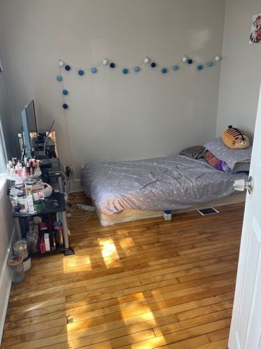 8 Fairbanks St, Worcester MA 01610-2104 exterior