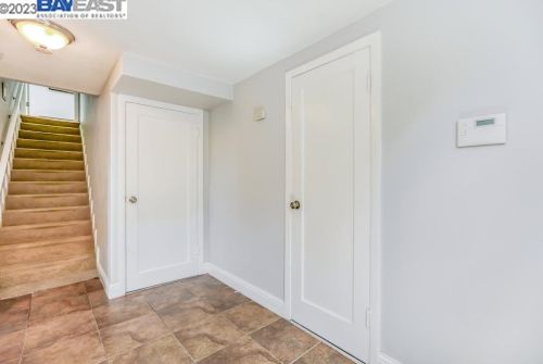 1225 Sandelin Ave, San Leandro CA  94577-3956 exterior