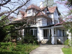 259 Waverley Ave, Newton, MA 02458-2451