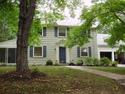 21 Fairlee Rd, Newton, MA 02468-2040