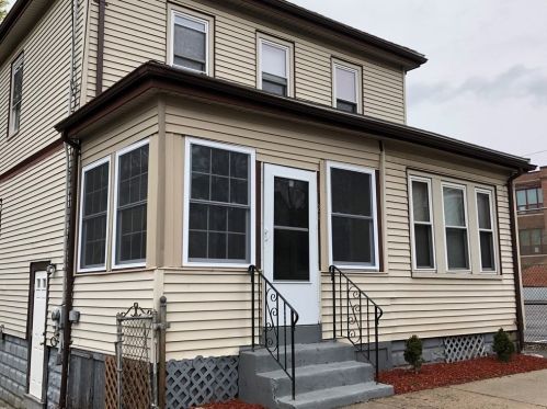 24 Derne St, Everett, MA 02149-3709