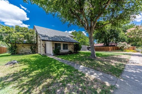 3405 Ivanhoe Ln, Garland TX  75044-4539 exterior