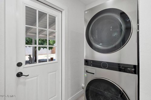 3520 Amelia Ave, Phoenix AZ 85037-2365 exterior