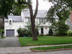 432 Wolcott St, Newton, MA 02466-1514