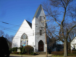 21 Curve St, Newton, MA 02465-2206