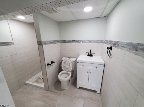 18 Clinton St, Belleville NJ  07109-2414 exterior