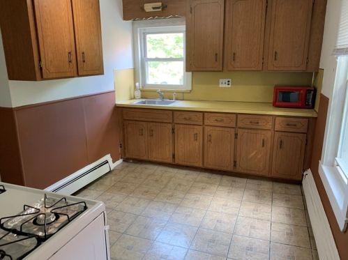 27 Barry St, Quincy MA 02169-1603 exterior