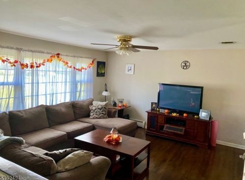 75 Sammis Rd, Wantage NJ  07461-4912 exterior