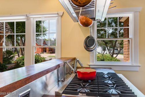 529 Cypress St, Phoenix AZ 85006-1840 exterior