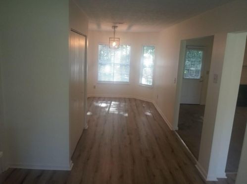 27 Manor Ct, Stockbridge GA  30281-1166 exterior