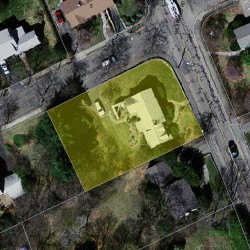 113 Chestnut St, Newton MA 02465-2542 aerial view