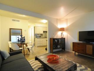 501 Willetta St, Phoenix AZ  85004-1741 exterior