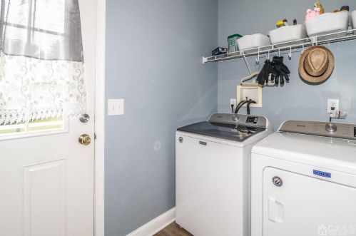 10 Summerhill Ct, Columbus NJ  08022-1970 exterior