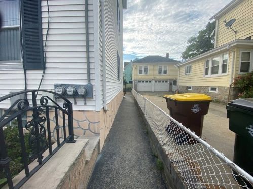 199 Mason St, Fall River MA 02723-2438 exterior