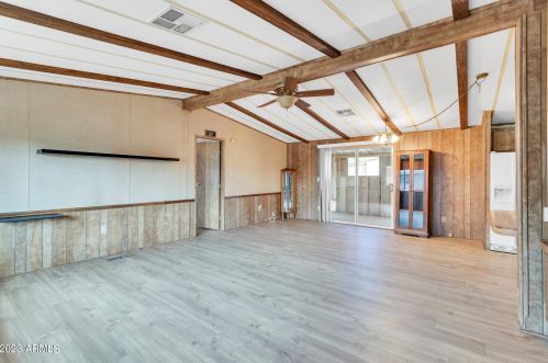 18438 2nd Pl, Phoenix AZ 85022-1011 exterior