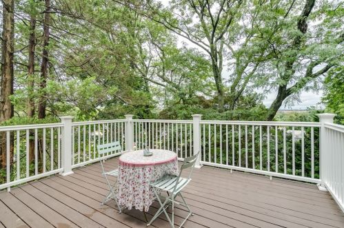 25 Hunnewell Ave, Newton MA 02458-2216 exterior