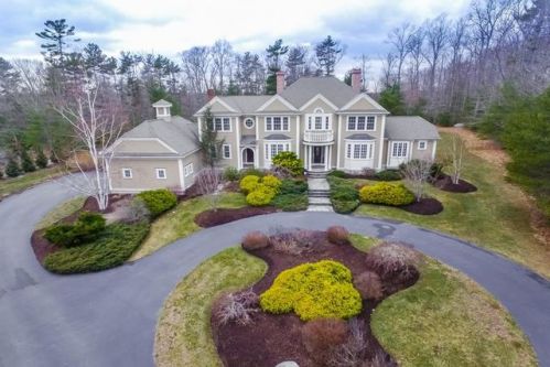 373 Circuit St, Hingham MA  02061-2145 exterior