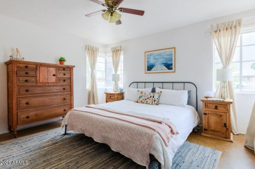 1631 Catalina Dr, Phoenix AZ 85018-7212 exterior