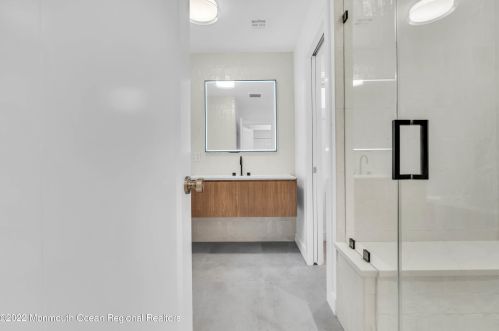 722 Green Valley Rd, Jackson Twp NJ  08527-2942 exterior