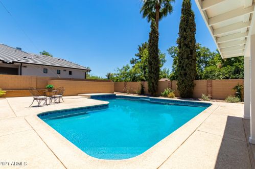 6501 2nd St, Phoenix AZ 85022-1005 exterior