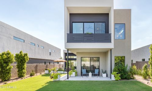 7729 13th Pl, Phoenix AZ  85020-4202 exterior